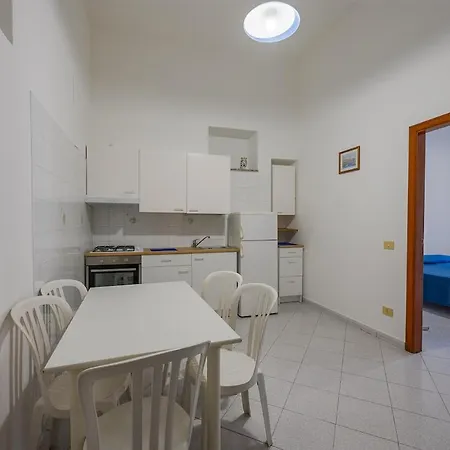 Terrazza Privata A Centro شقة